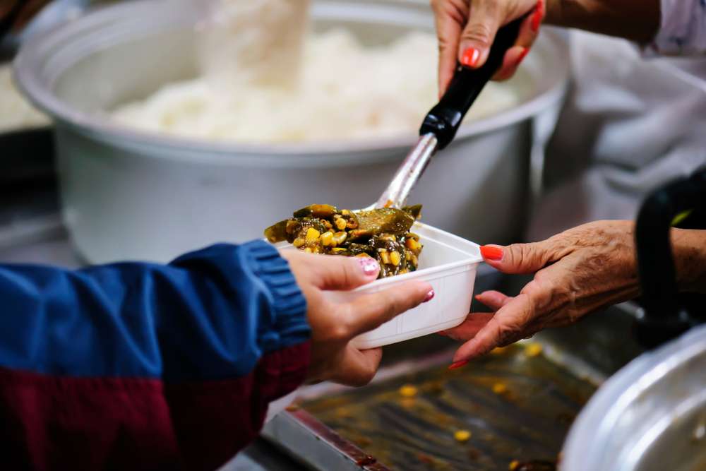 7 ways Utah businesses of any size can give back to the community all year long