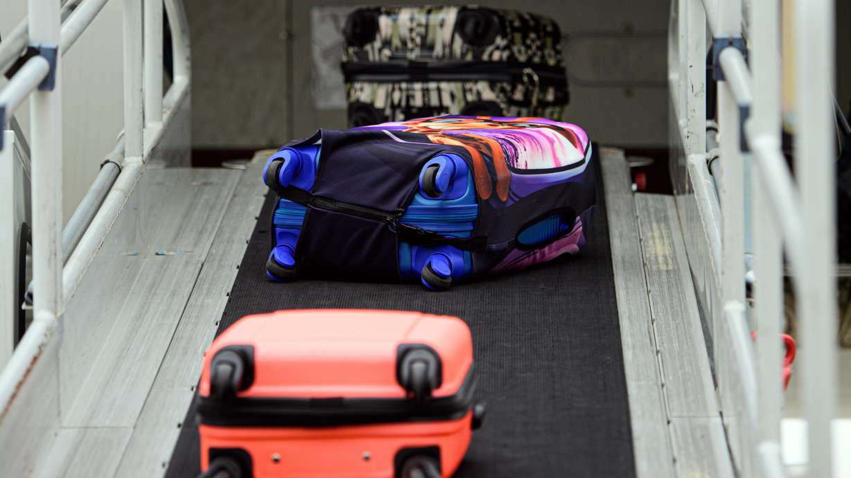 Take a photograph of your luggage. It could come in handy later, experts suggest.