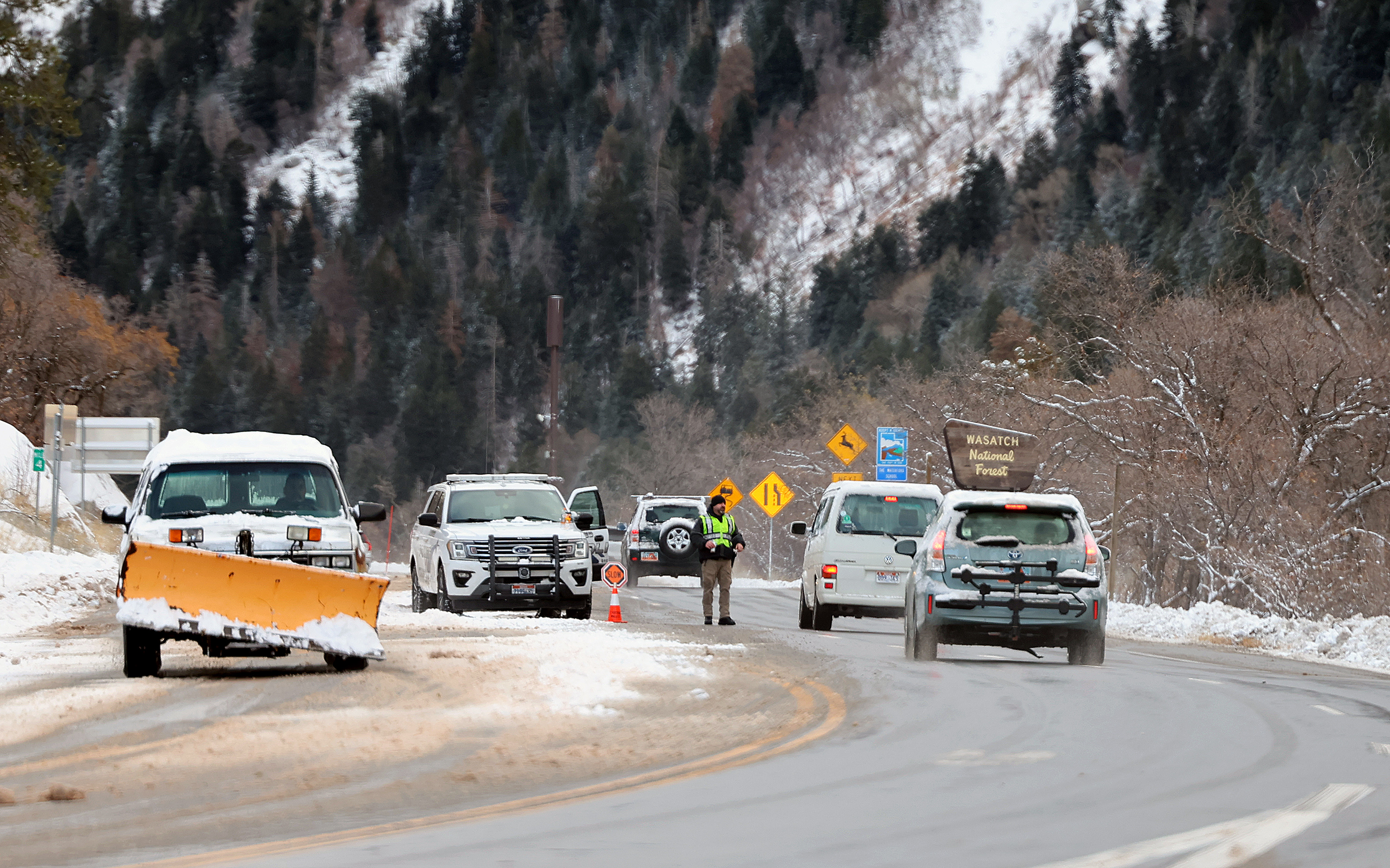 UDOT to close Little Cottonwood overnight as avalanche danger rises