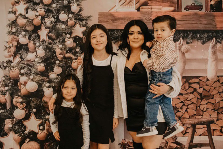 The Salazar family is looking for the man that saved their mom after an injury at a car wash, which caused the Idaho woman to be pinned between her truck and a payment station at a car wash.