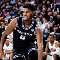 Aggies overcome turnover spell to beat Rebels 75-71 at home
