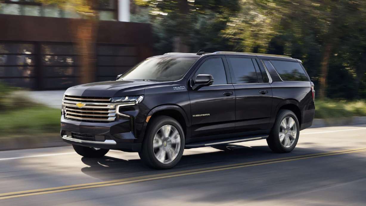 2023 Chevrolet Suburban High Country test drive review