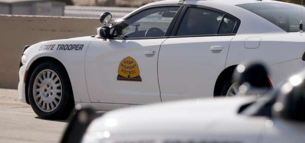 Semi-truck driver accused of driving on I-15 shoulder without valid license