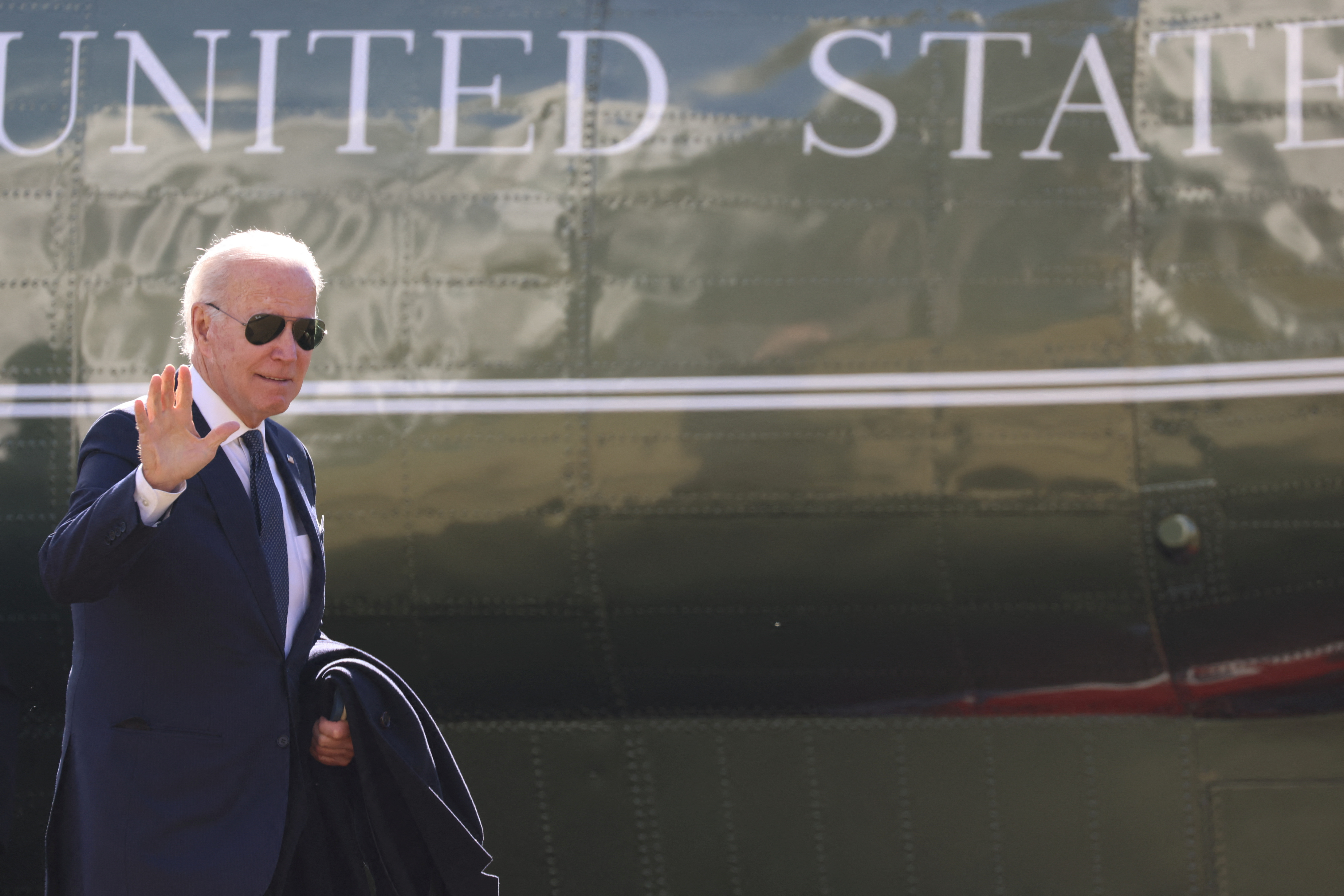 President Joe Biden walks after getting off Marine One to board Air Force One in Santa Clara County, Calif., Jan 19. Biden will hold a number of fundraisers with wealthy Democratic donors in the coming weeks as part of his expected bid to return to the White House in 2024, sources say.