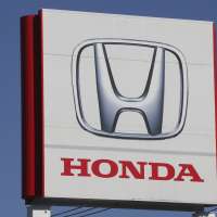 US tells owners to park old Hondas until air bags are fixed