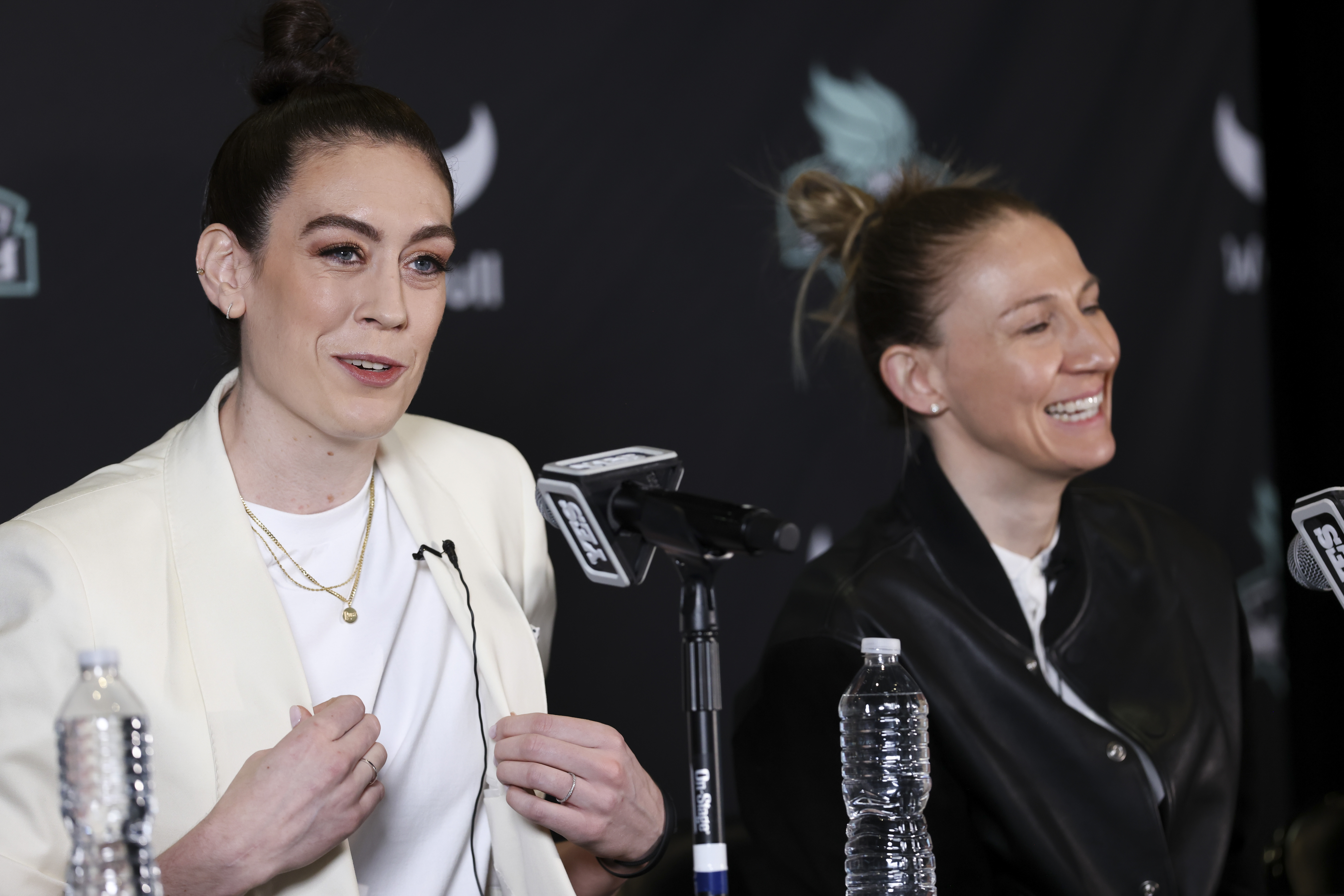 New York Liberty forward Breanna Stewart, left, and guard Courtney Vandersloot participate in a WNBA basketball news conference, Thursday, Feb. 9, 2023, in New York. 