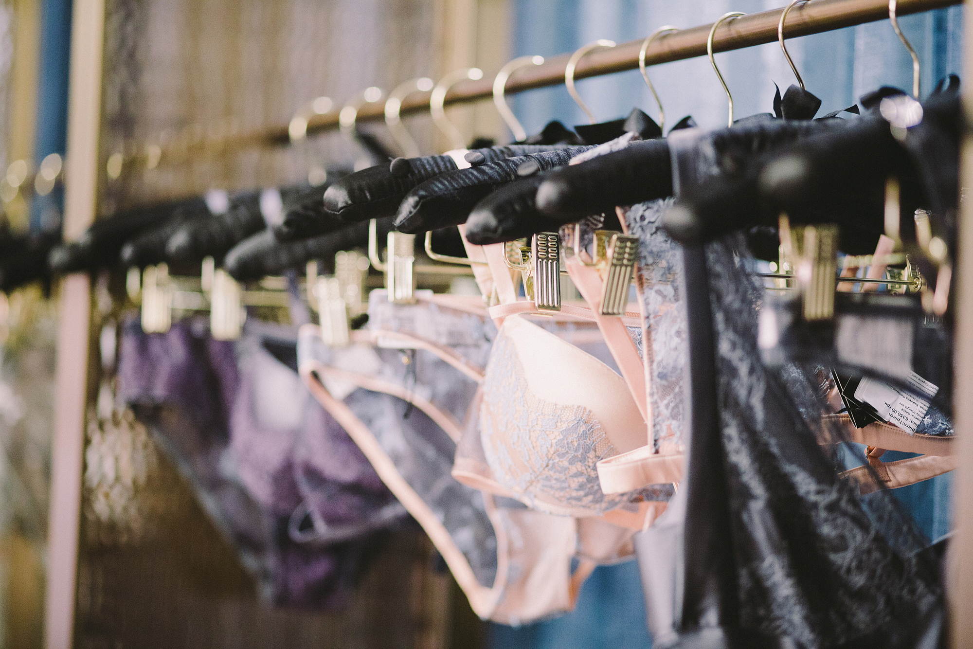 Women's underwear should cost more than men's, according to a new government report.