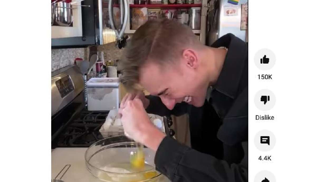 Dylan Hollis makes cooking and baking look easy – even this raspberry Jell-O poke cake.