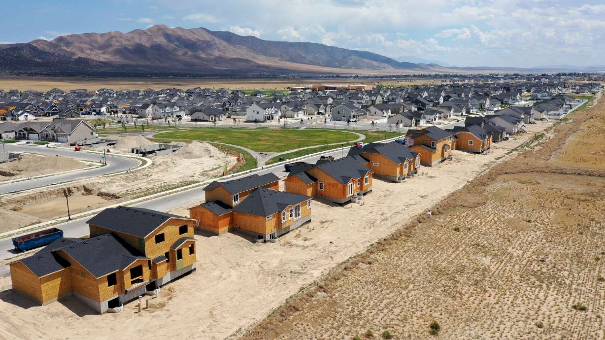 Flexibility in the water requirements for new and various types of housing developments in Utah are being addressed in a measure that passed unanimously Thursday in the Senate Natural Resources, Agriculture and Environment Committee.