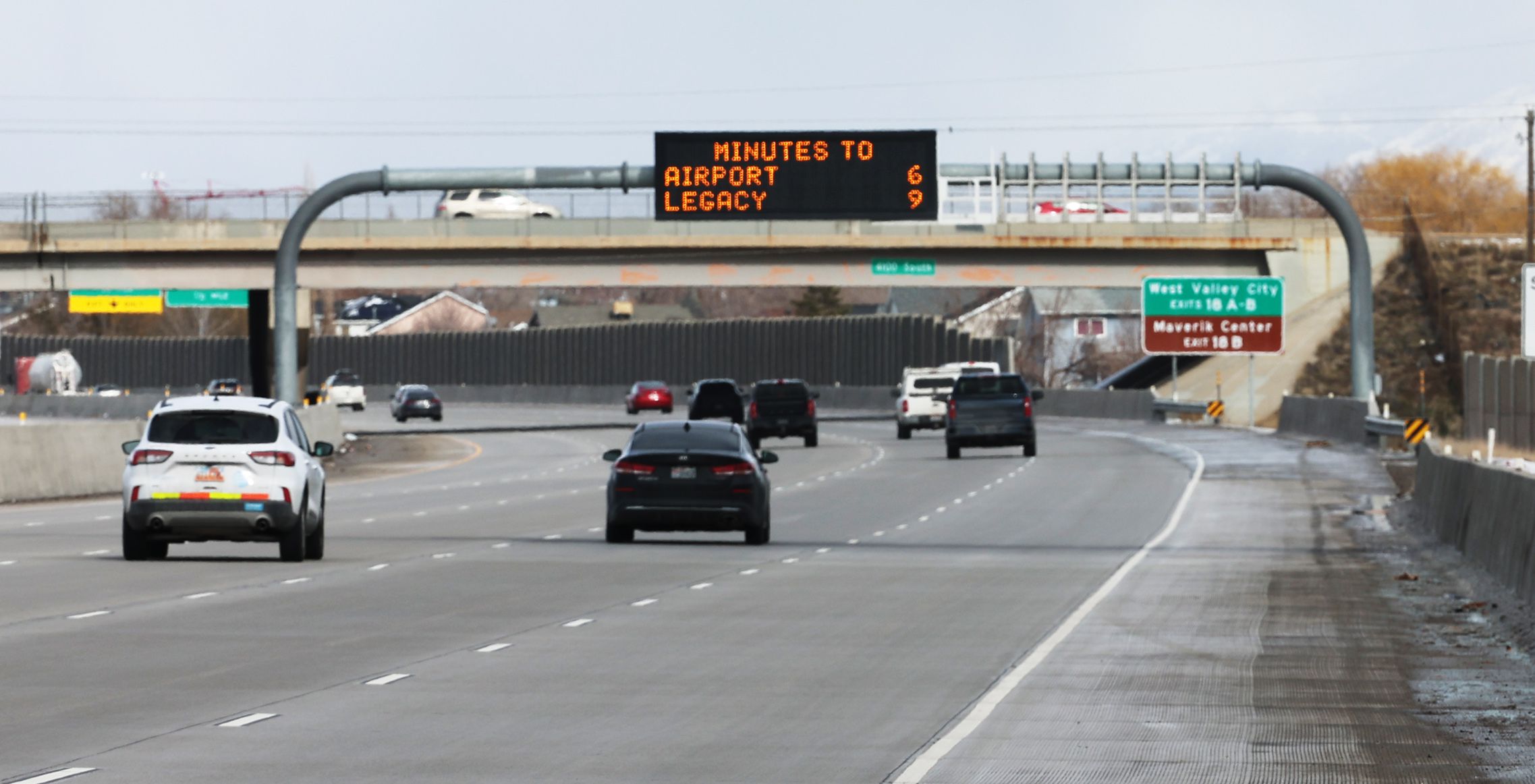 A highway sign in Taylorsville along I-215 on Feb. 14. The Utah Department of Transportation stopped displaying jokes on its electronic signs.