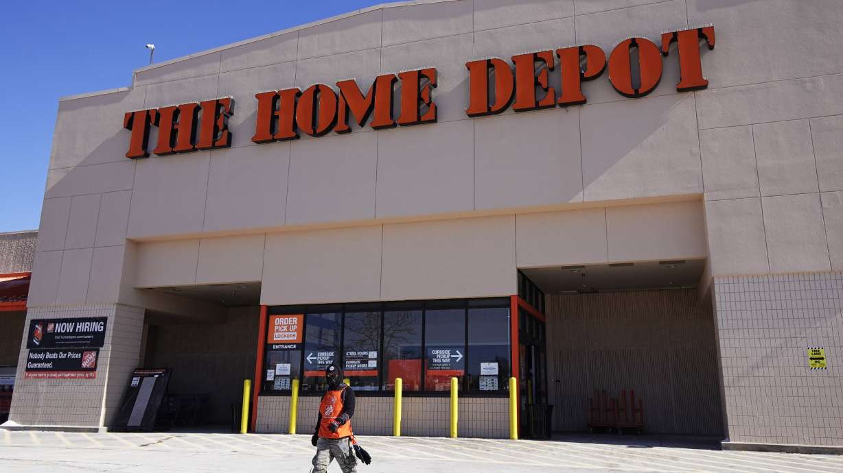Home Depot says it’s investing $1 billion in wage increases for its U.S. and Canadian hourly workers. The Atlanta-based home improvement chain said Tuesday that every hourly employee will get a raise starting this month.