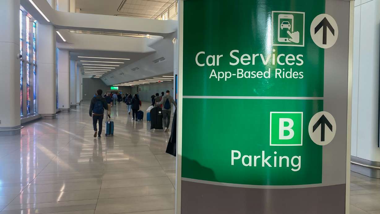 The ride-hailing company said it was adding step-by-step instructions in the app to guide people through the airport and get them smoothly from the gate to their Uber pick-up location.