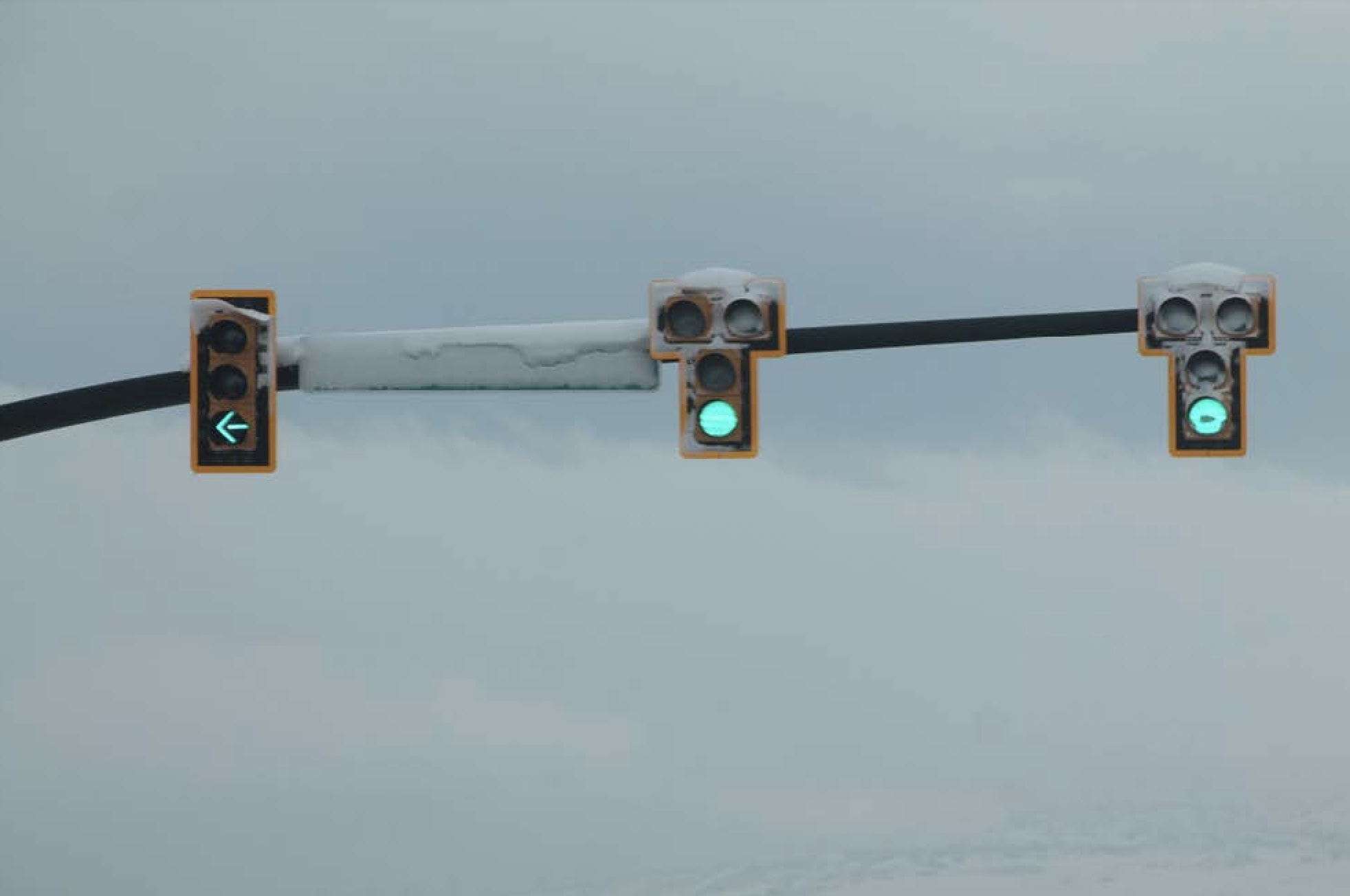 How do Utah traffic signals remain clear in the snow? Here's UDOT's