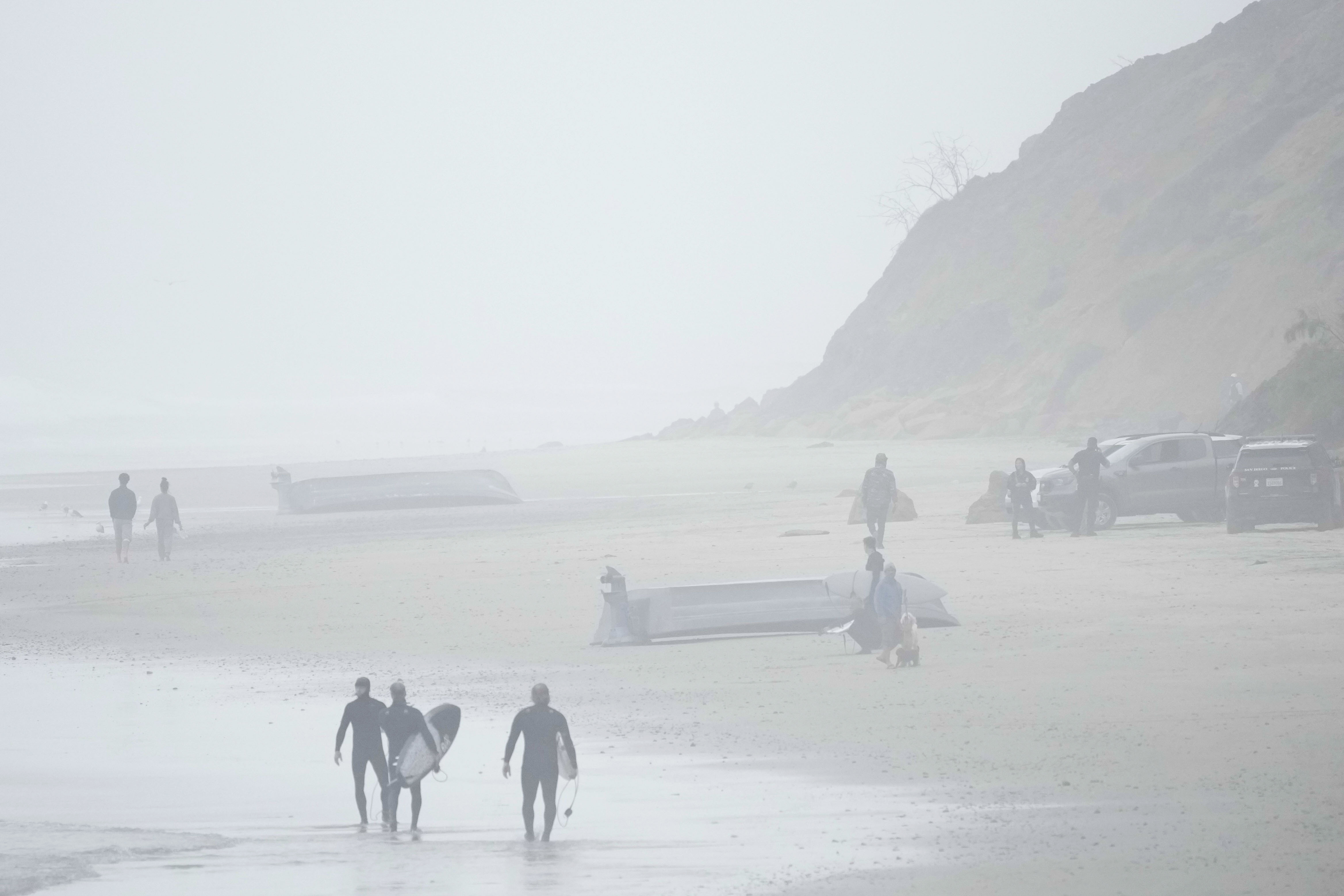 8 dead after smuggling boat capsizes off San Diego coast - Vimarsana News