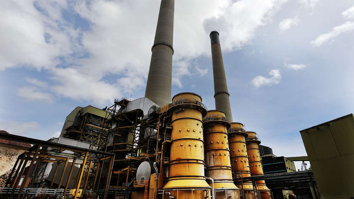 The power plant in Huntington on March 24, 2015. The Environmental Protection Agency unveiled a plan Wednesday that seeks to reduce pollution from power plants and industrial sources in Utah and 22 other states.