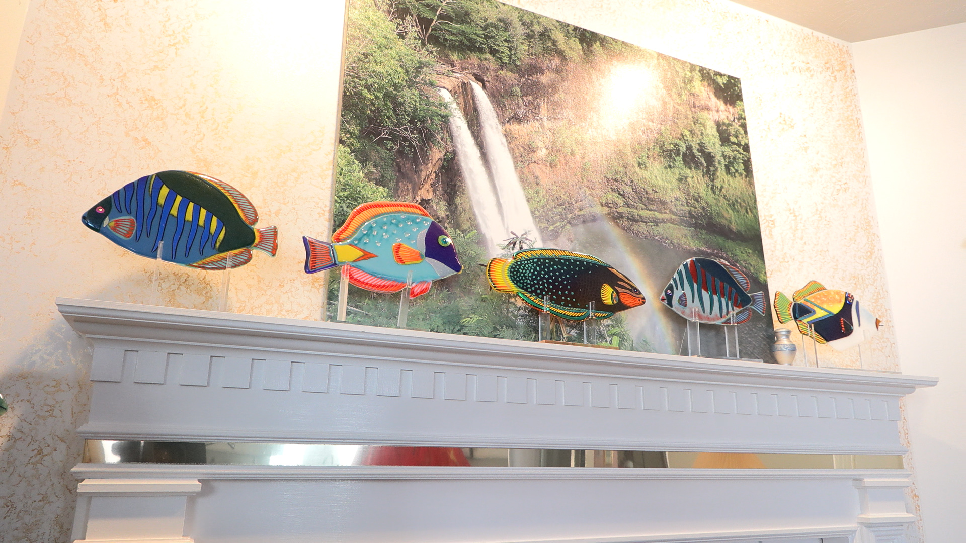 Nearly every corner of the Pearson home has something evoking Hawaii. They Got Gephardt after a booking error left them paying for costly return flights.