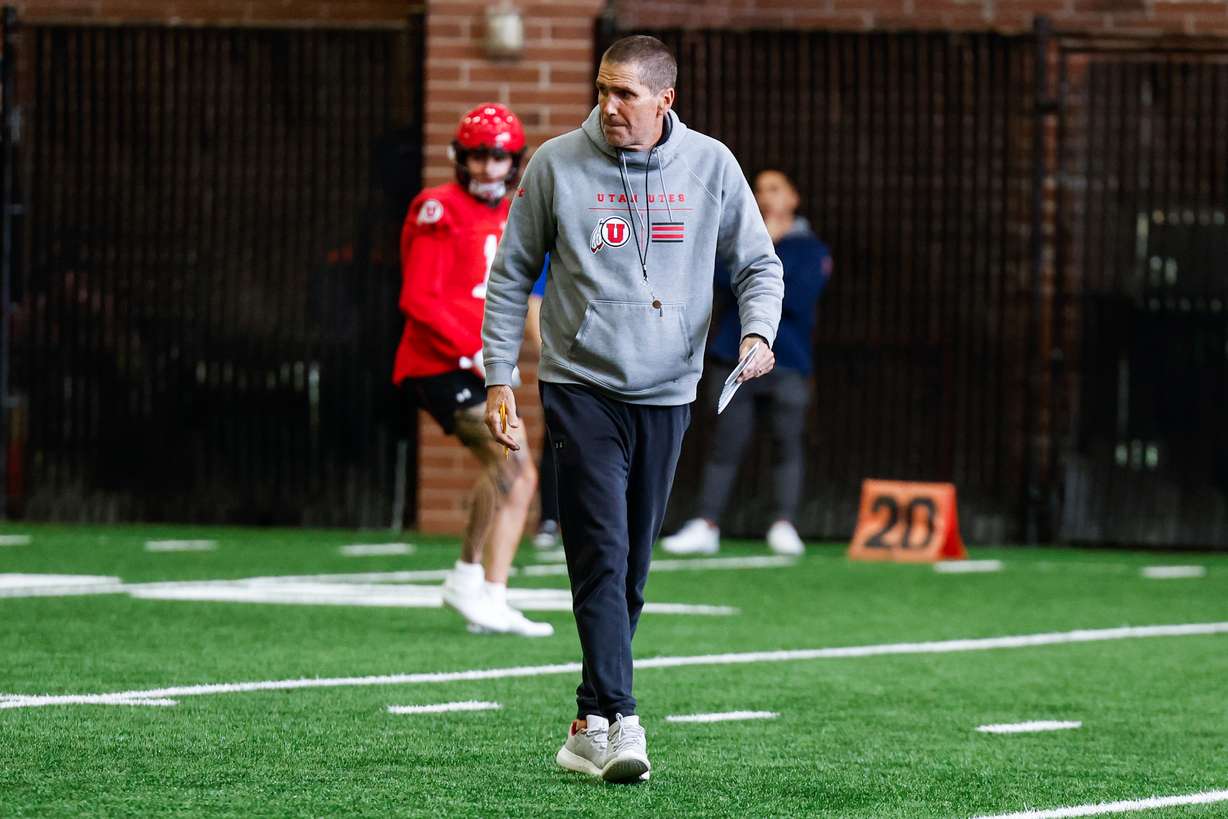 Offensive coordinator Andy Ludwig looks on as his team goes through drills during Utah Utes spring practice Day 1 in Salt Lake City, UT on Tuesday, March 21, 2023.