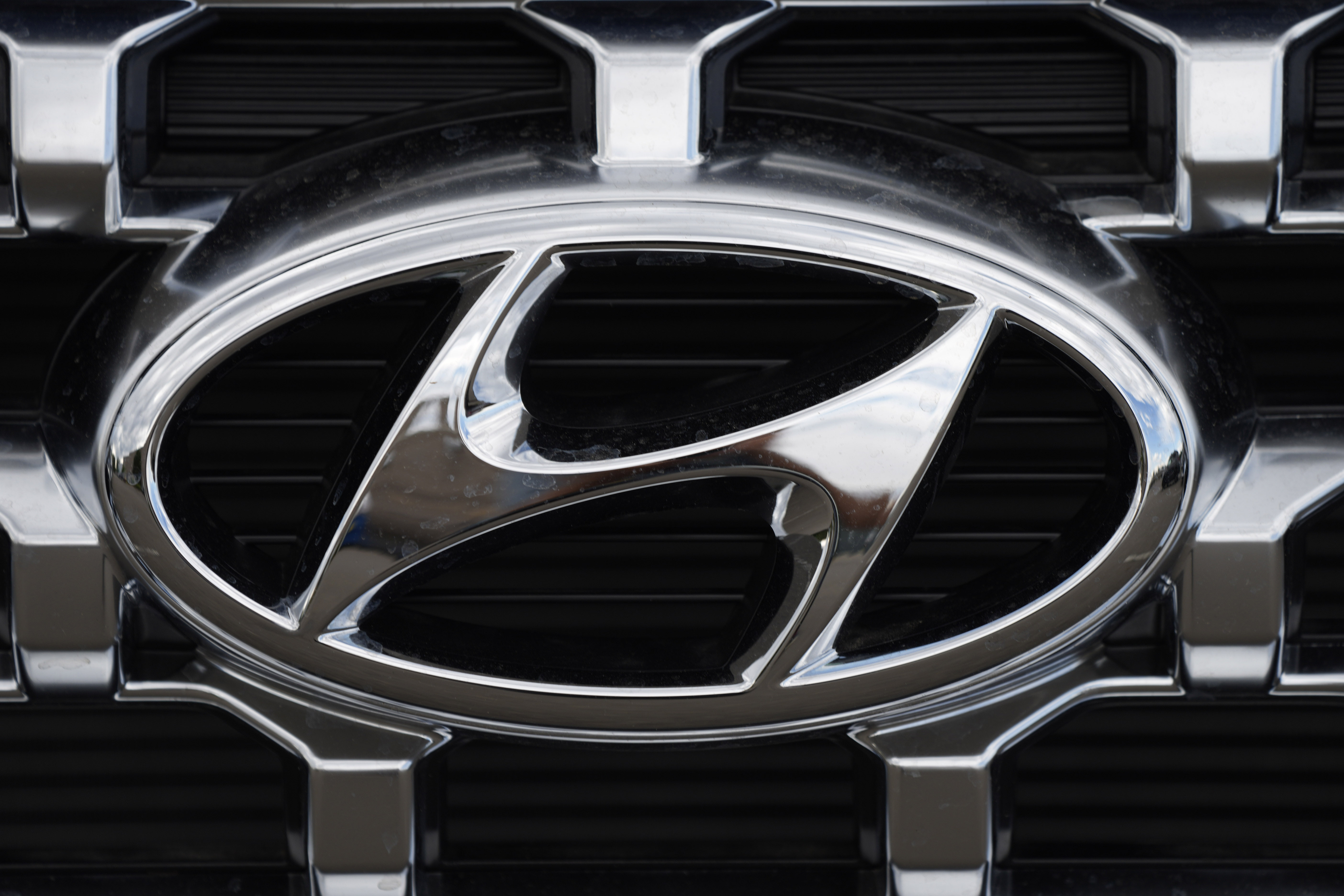 Hyundai and Kia on Friday are telling owners of over 571,000 SUVs and minivans in the U.S. to park them outdoors because the tow hitch harnesses can catch fire while they are parked or being driven.