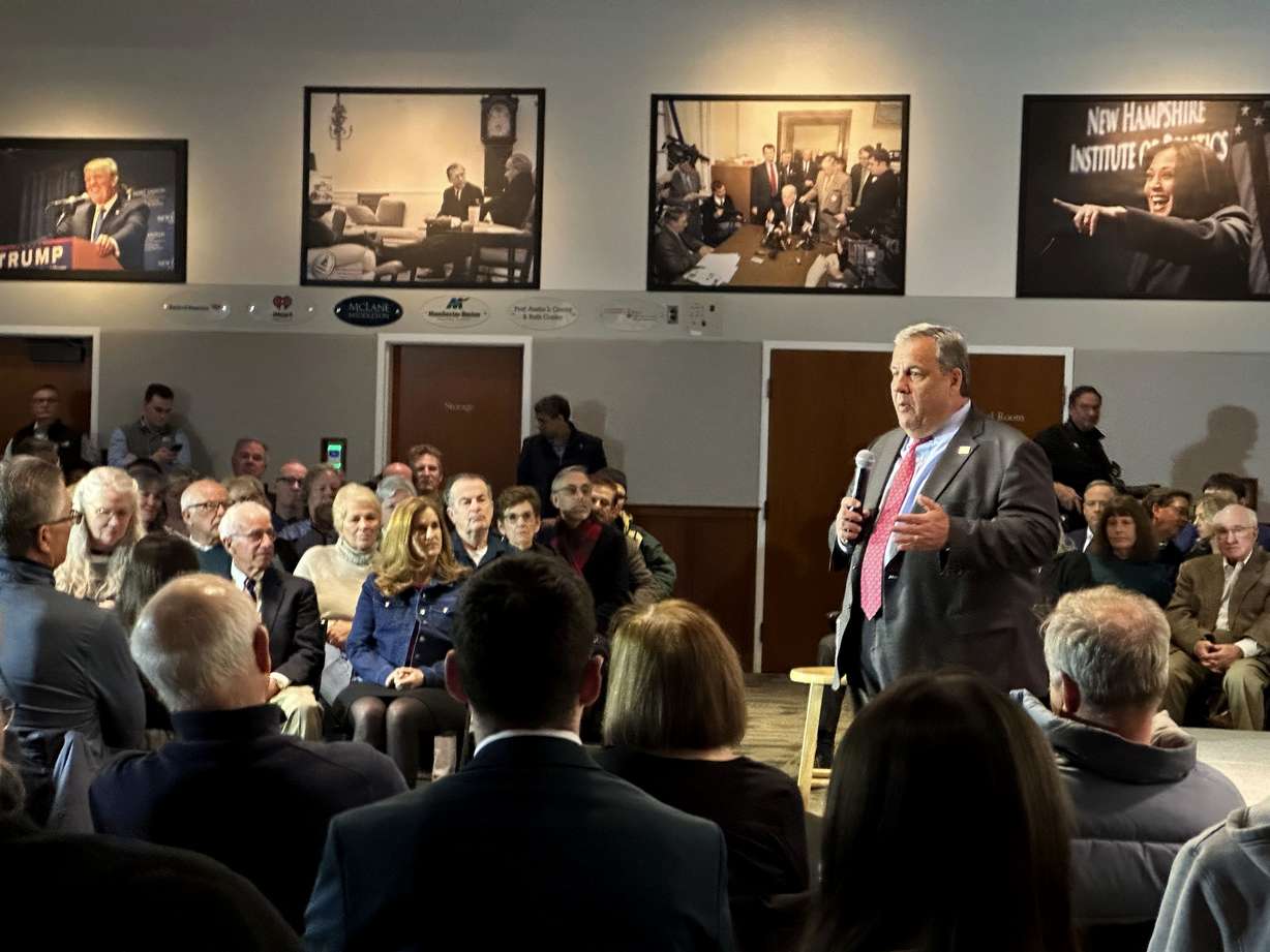 Former New Jersey Gov. Chris Christie speaks at the New Hampshire Institute of Politics at Saint Anselm College in Manchester, N.H., March 27.