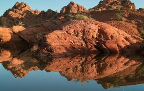 Valley of Fire State Park is a public recreation and nature preservation area that covers nearly 46,000 acres and is located 16 miles south of Overton, Nevada, and slightly northwest of Lake Mead.