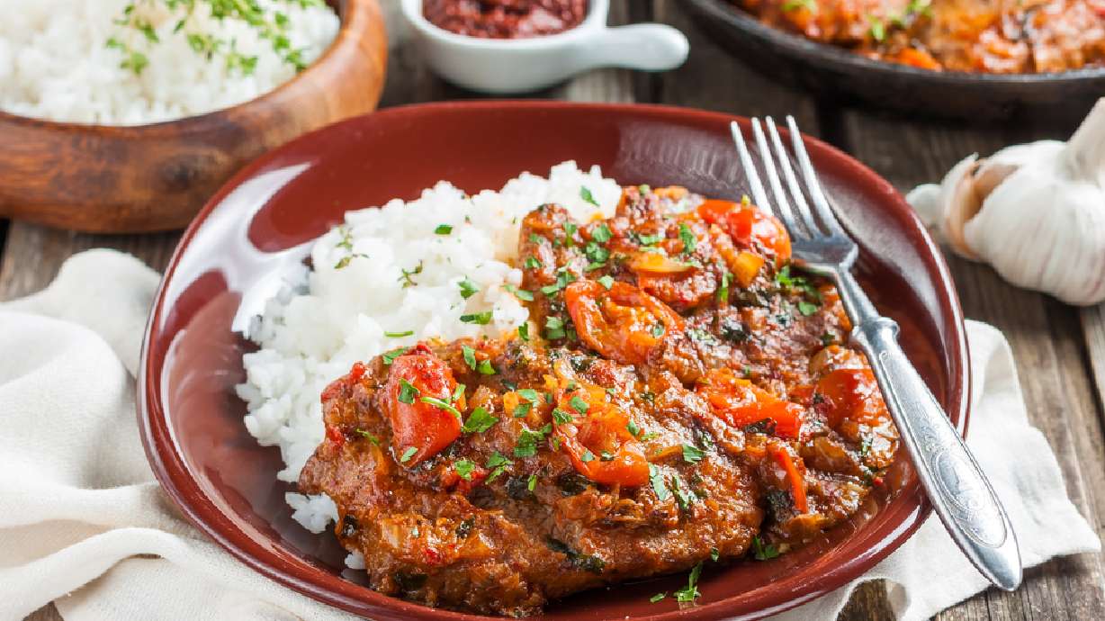 6 reasons slow cookers are perfect for meal prep as the weather warms up