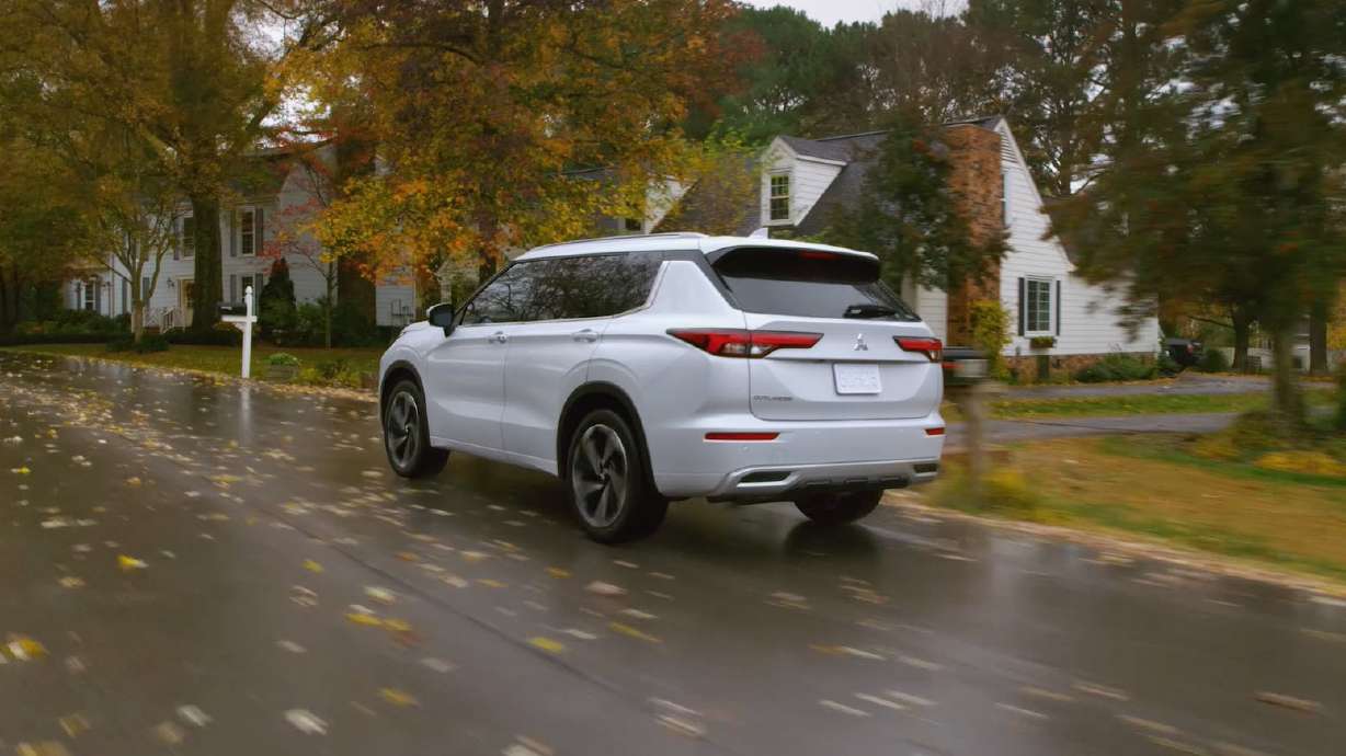 2023 Mitsubishi Outlander SEL S-AWC Premium test drive review