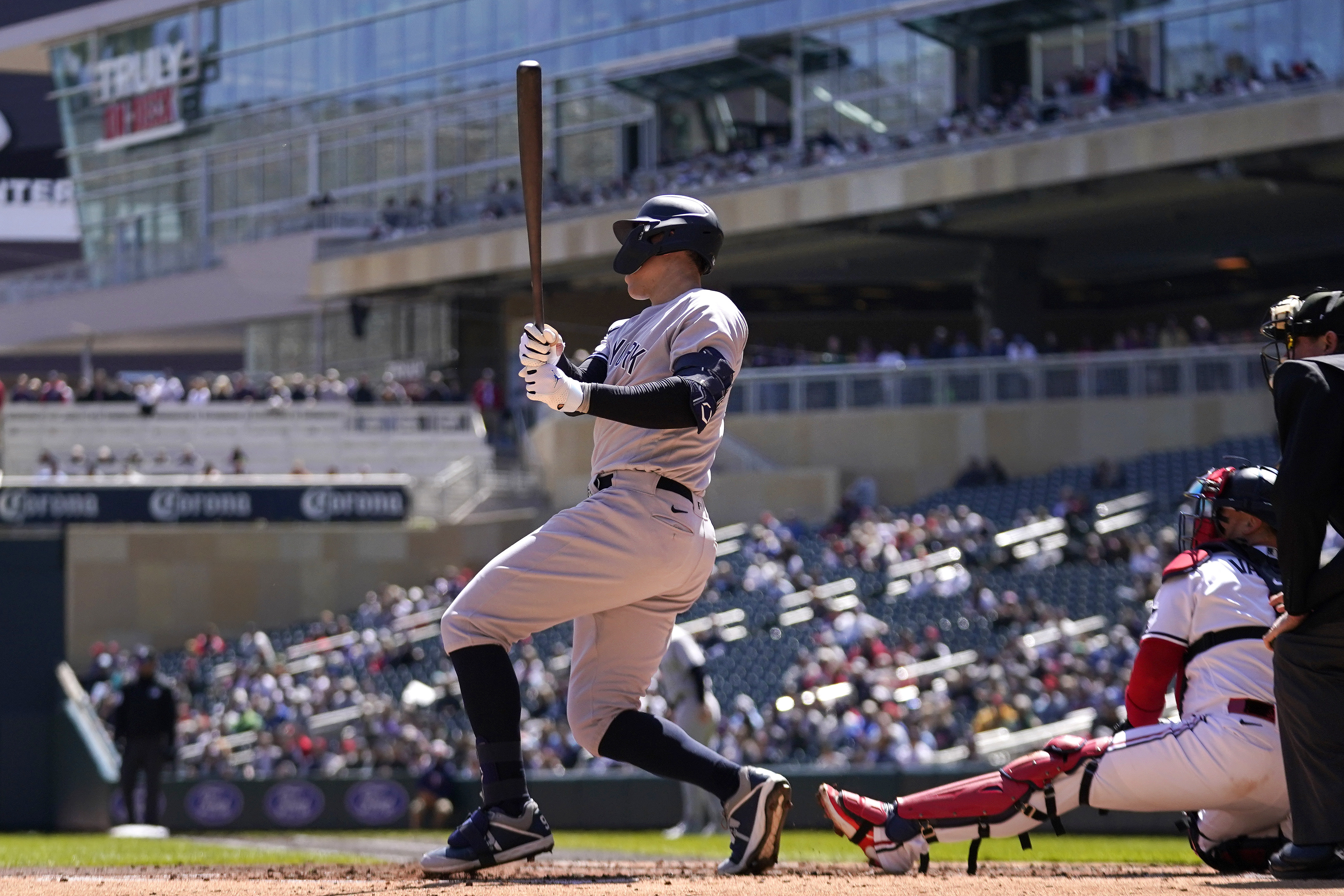 Judge drives in 3, helps Yanks top Twins 12-6 to avoid sweep - Vimarsana News