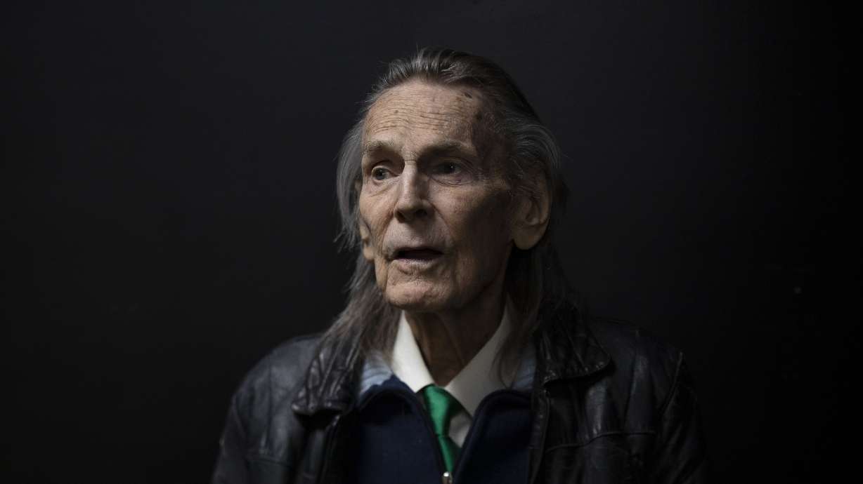 Canada's legendary folk singer-songwriter, Gordon Lightfoot, whose hits include “Early Morning Rain” died on Monday a representative of his family said. He was 84.