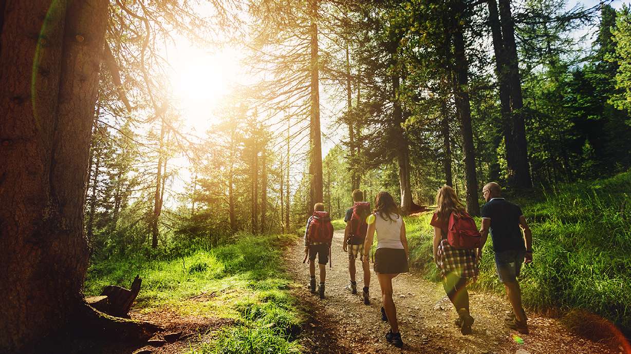 Study confirms that teens' time outside is vital for their development