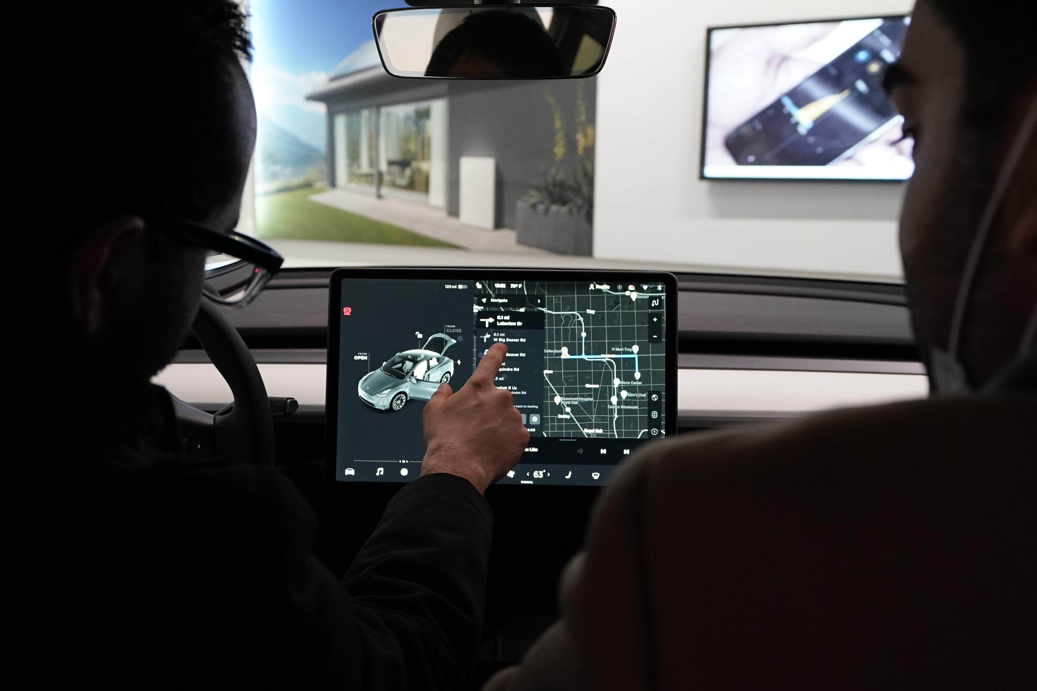 The top U.S. transportation official says Tesla shouldn’t call its partially automated driving system Autopilot because the cars can’t drive themselves. 