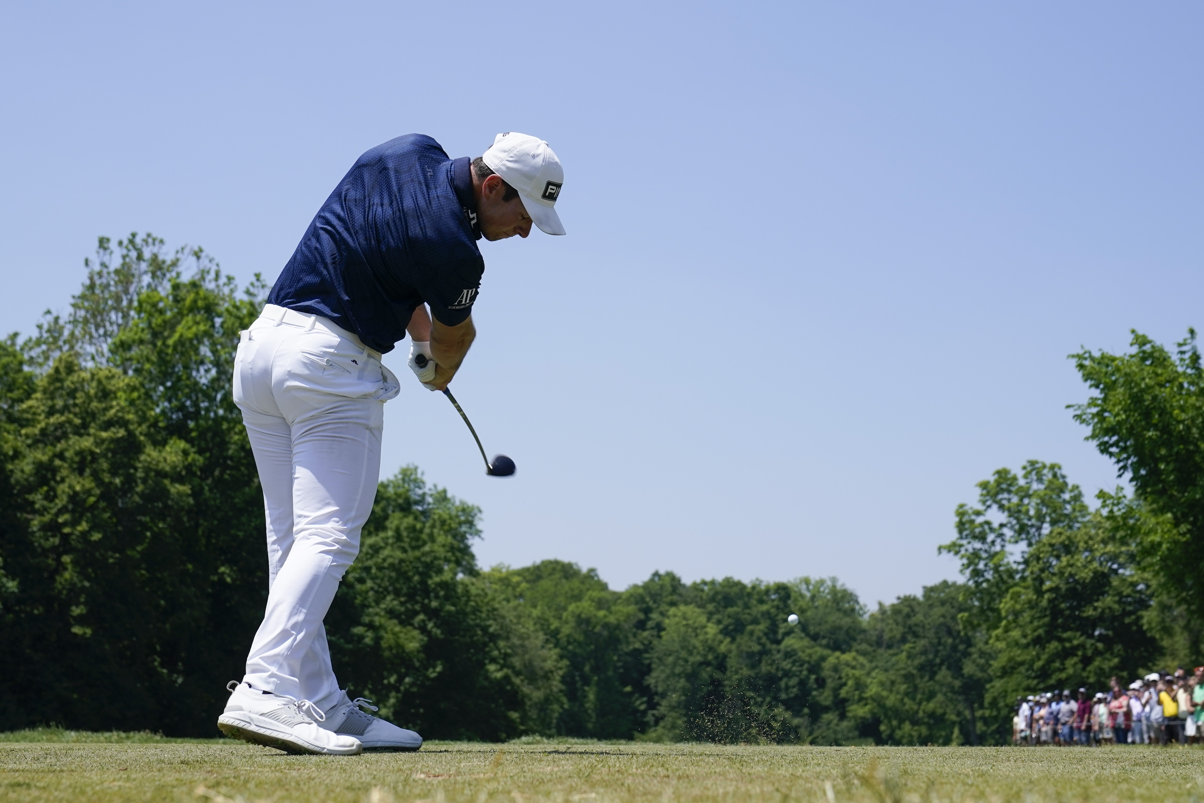 Viktor Hovland, of Norway, tees off on the fifth hole during the final round of the Memorial golf tournament, Sunday, June 4, 2023, in Dublin, Ohio.