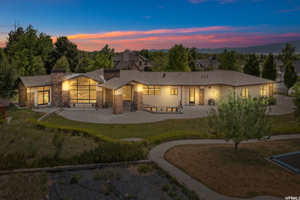 What kind of house can $500,000 get you in today's market?