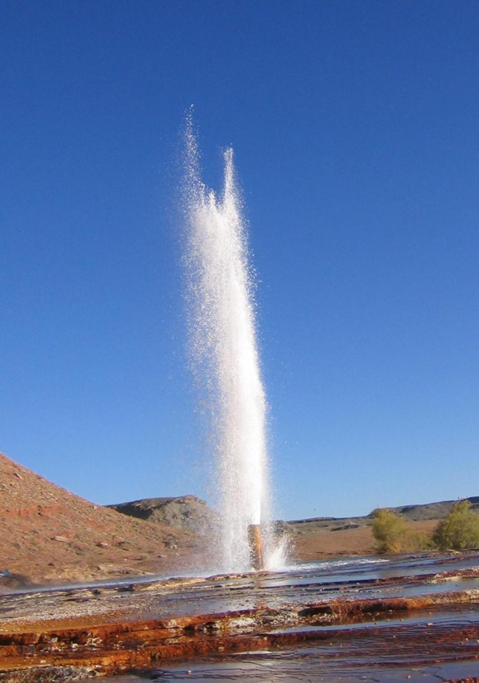 Crystal Geyser eruptions can reach anywhere from a few to 80 feet.