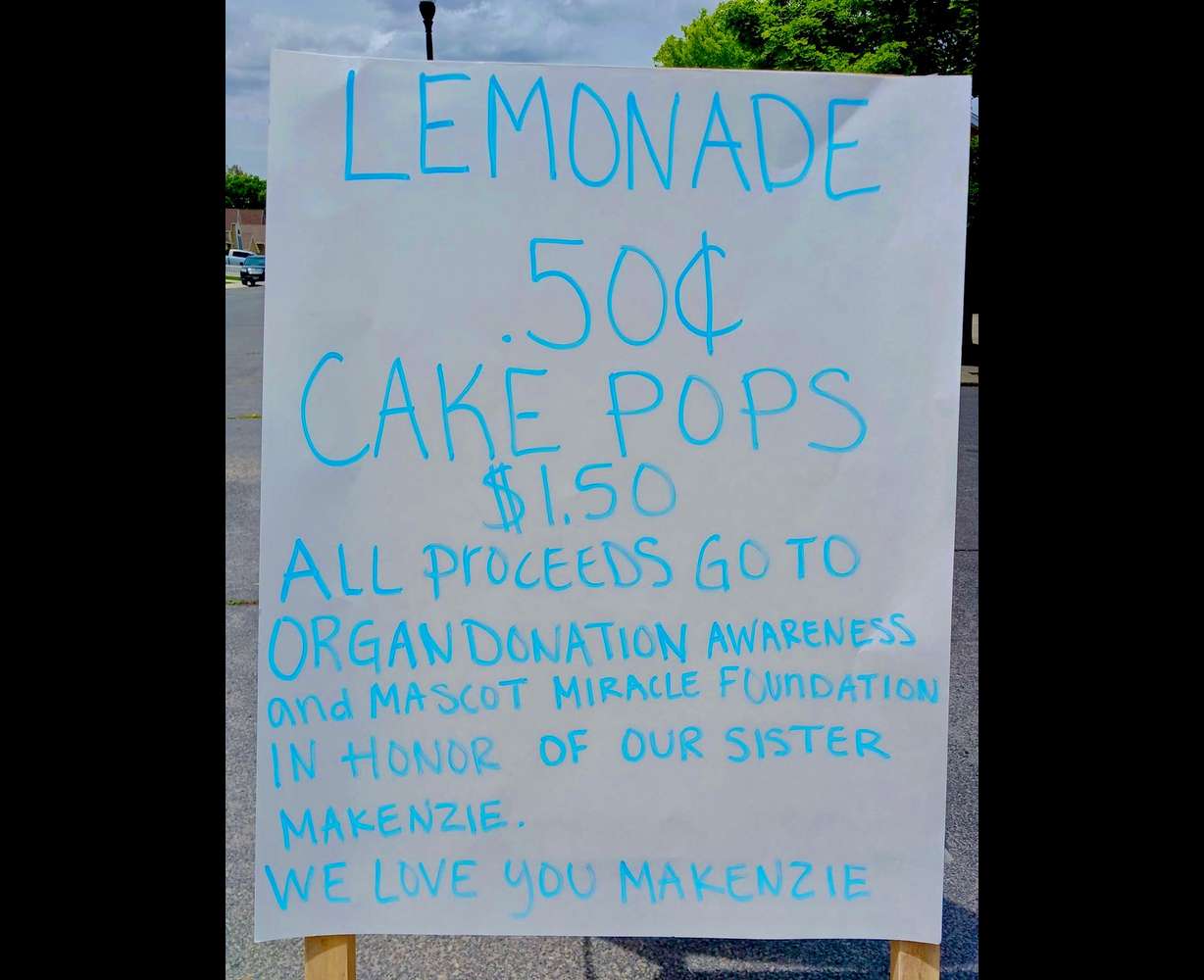 2 girls sell lemonade to raise money for organ donor awareness in honor of their late sister