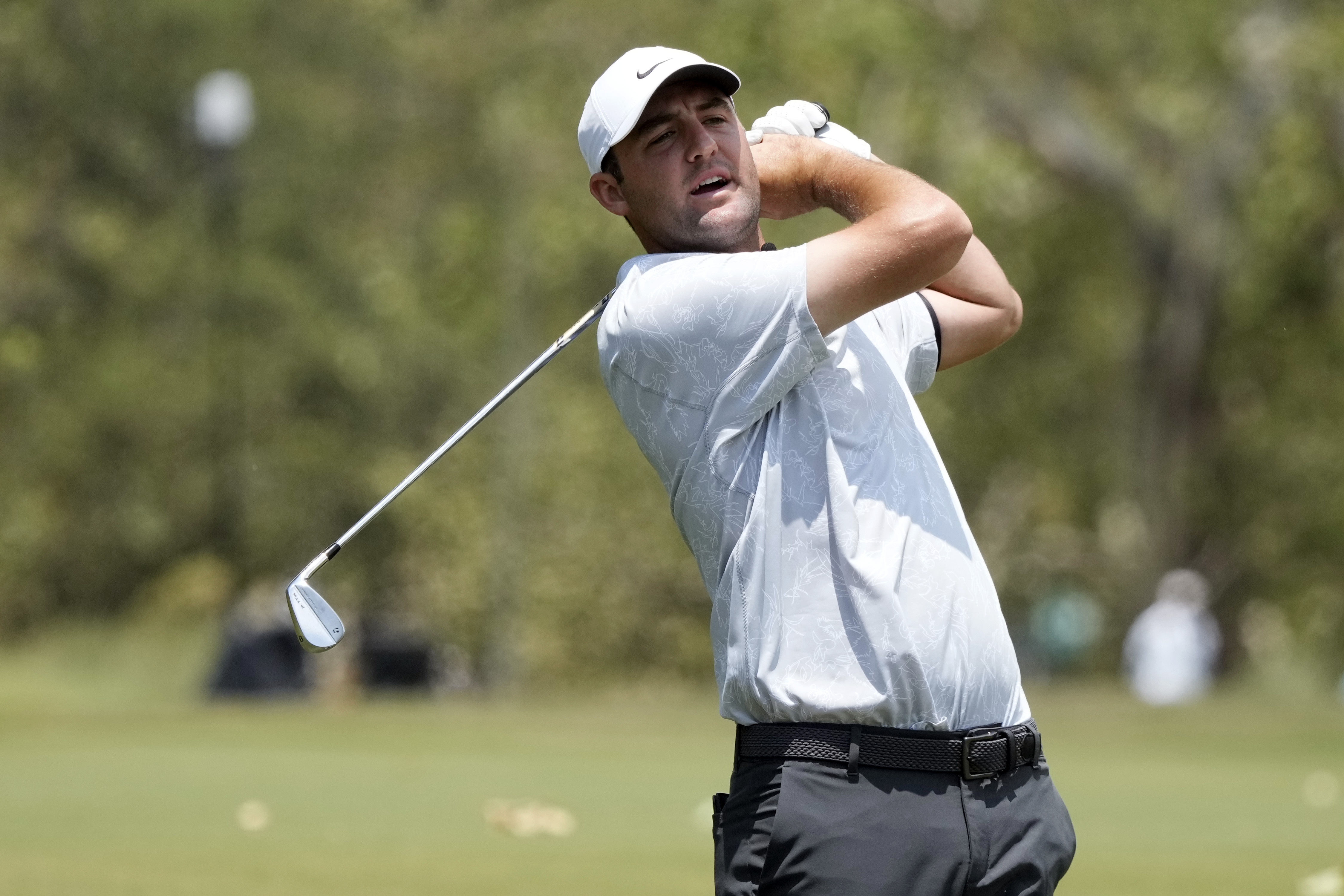 Scottie Scheffler hits from the 17th fairway during a practice round of the U.S. Open golf tournament at Los Angeles Country Club, Monday, June 12, 2023, in Los Angeles. 