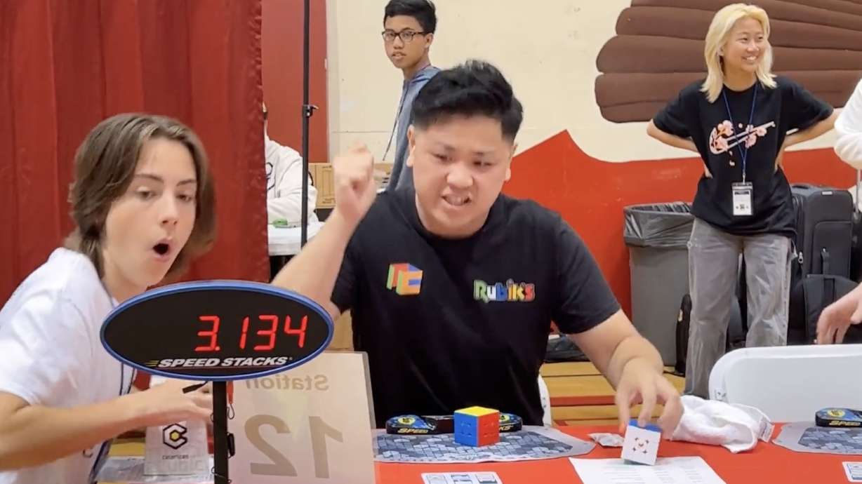 A speedster set a new record for solving a Rubik's Cube, the Guinness World Record organization said on Wednesday.