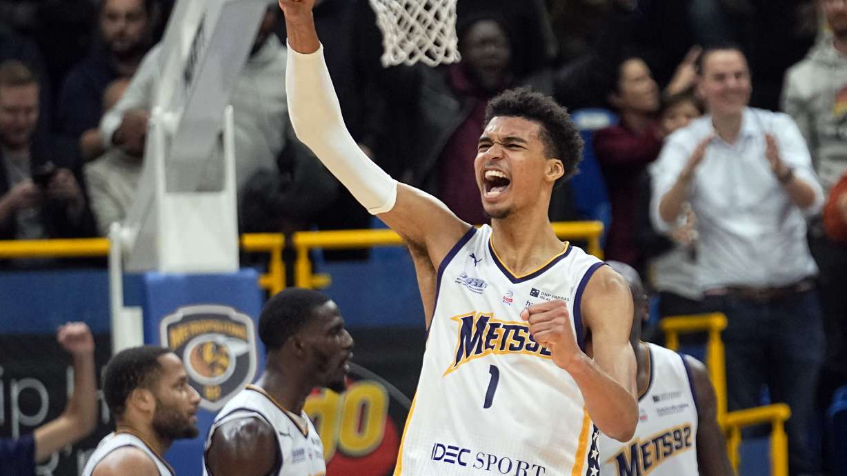 FILE - Boulogne-Levallois' Victor Wembanyama celebrates after his team won 84-83 during the Betclic Elite basketball match Boulogne-Levallois against Lyon-Villeurbanne at the Marcel Cerdan stadium in Levallois, Monday, Jan. 9, 2023 outside Paris. Wembanyama is set to go No. 1 in the NBA draft to the San Antonio Spurs.