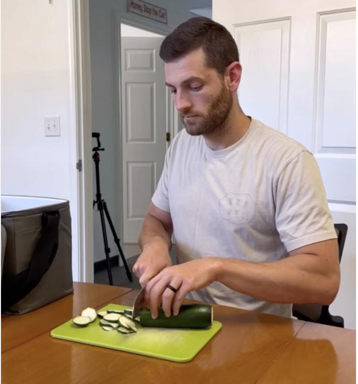 Some people bring simple meals to eat during their lunch break at work, while others put in a lot more effort into it.