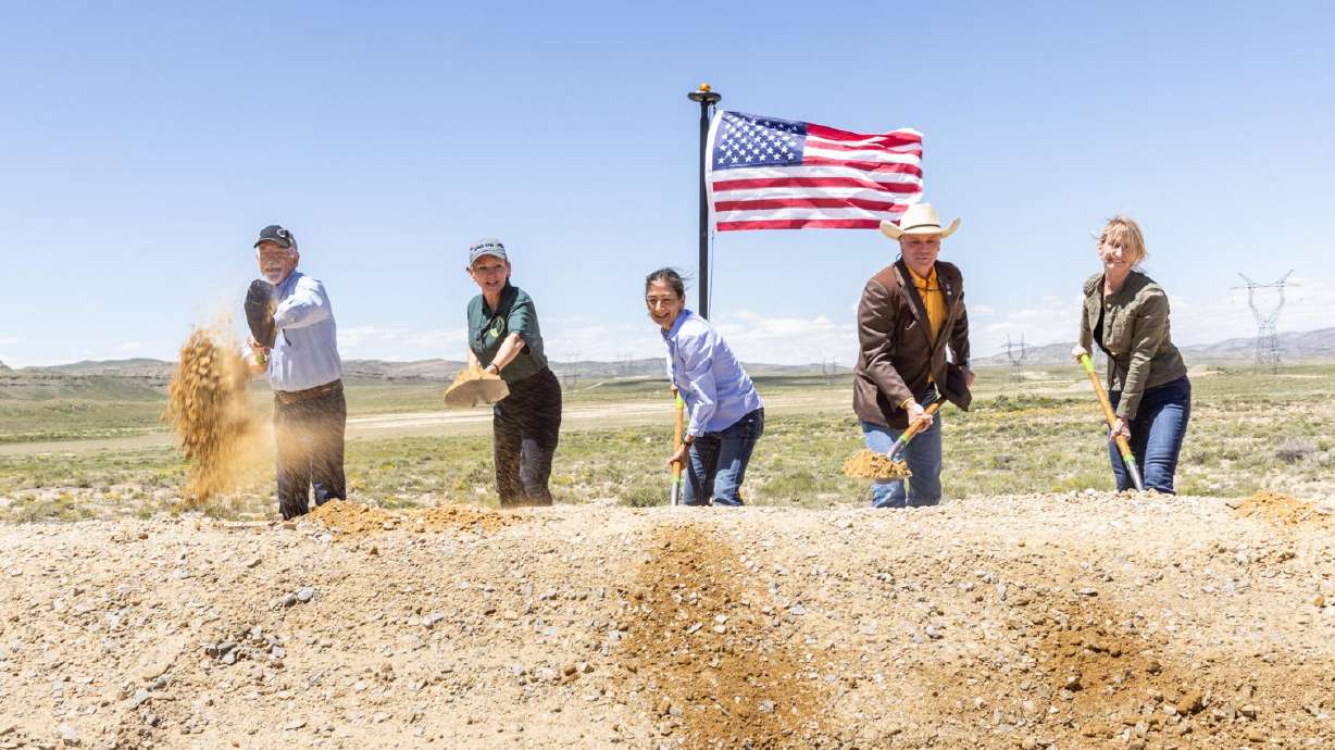The TWE Project’s ceremonial groundbreaking on June 20, included, from left, TransWest CEO Bill Miller, Energy Secretary Jennifer Granholm, Interior Secretary Deb Haaland, Wyoming Gov. Mark Gordon, and TransWest COO Roxane Perruso.