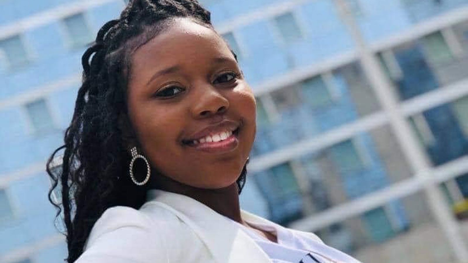 Police are sharing new details on the case of Carlethia "Carlee" Nichole Russell, the Alabama woman who went missing after calling 911 to report a toddler walking alone on the side of the highway. Russell returned home Saturday night. 