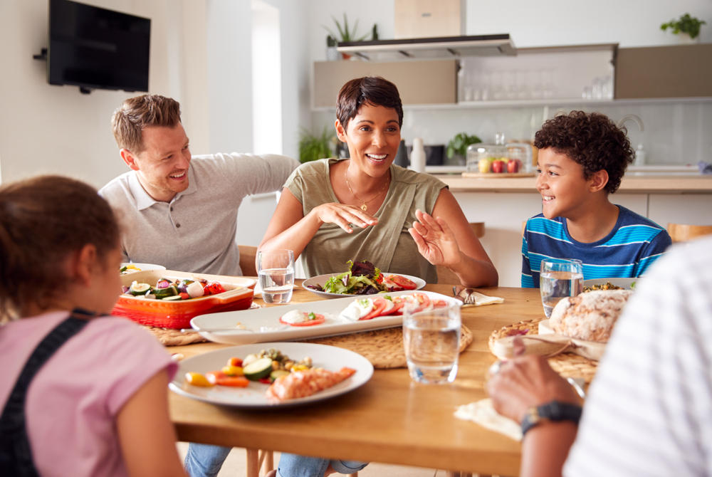 Why families need to gather for dinner every night