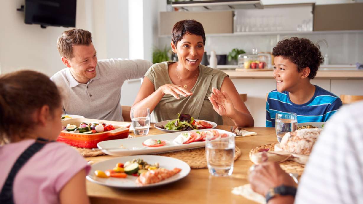 Why families need to gather for dinner every night