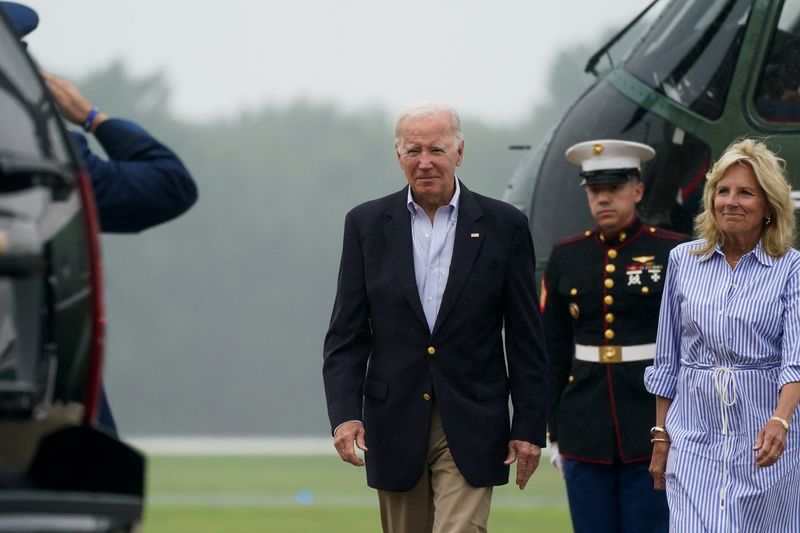Biden to visit Hawaii on Monday, meet with wildfire survivors - Vimarsana News