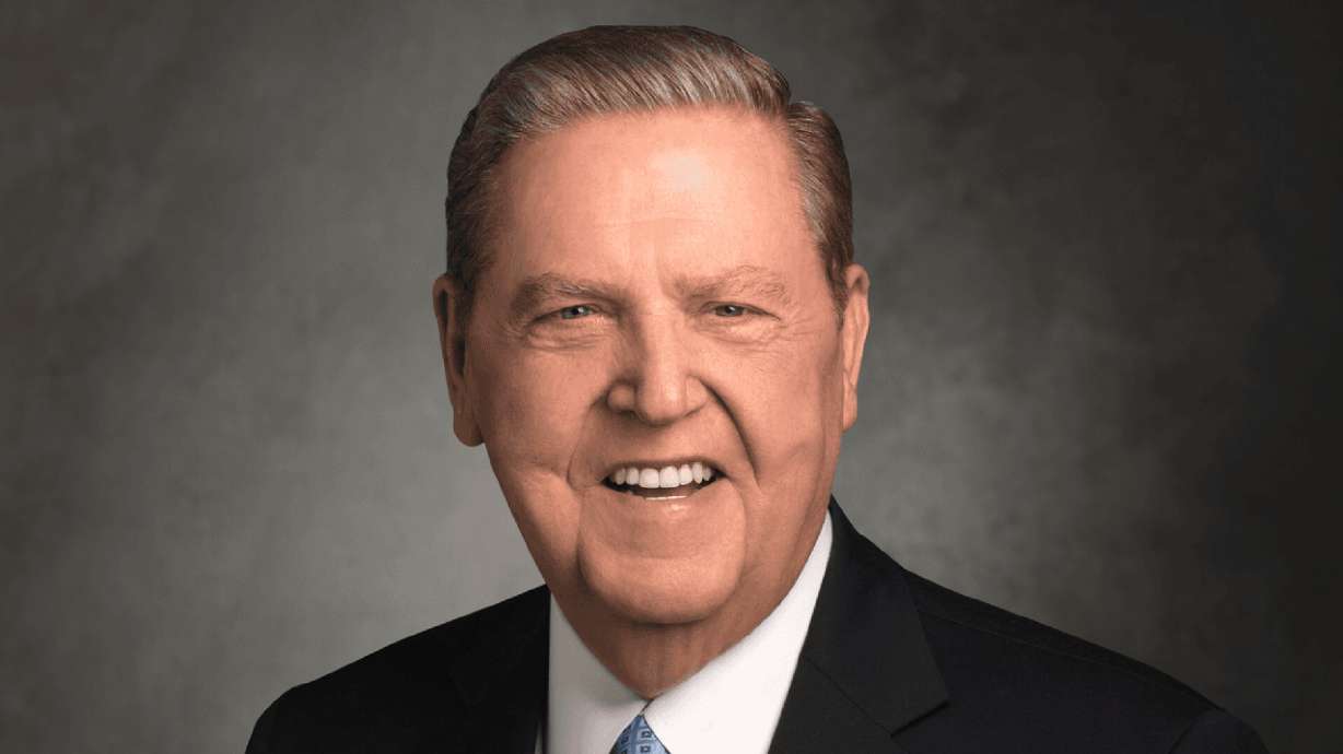 Elder Jeffrey R. Holland of the Quorum of the Twelve Apostles of The Church of Jesus Christ of Latter-day Saints is now home recuperating after an extended hospital stay, the church announced Sunday.