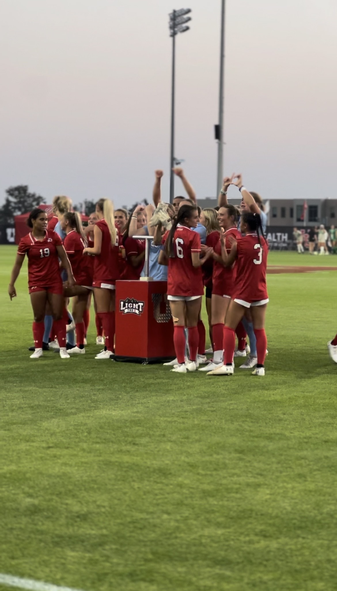 Utah women's soccer shuts out in-state foe Utah Valley in 5-0 win