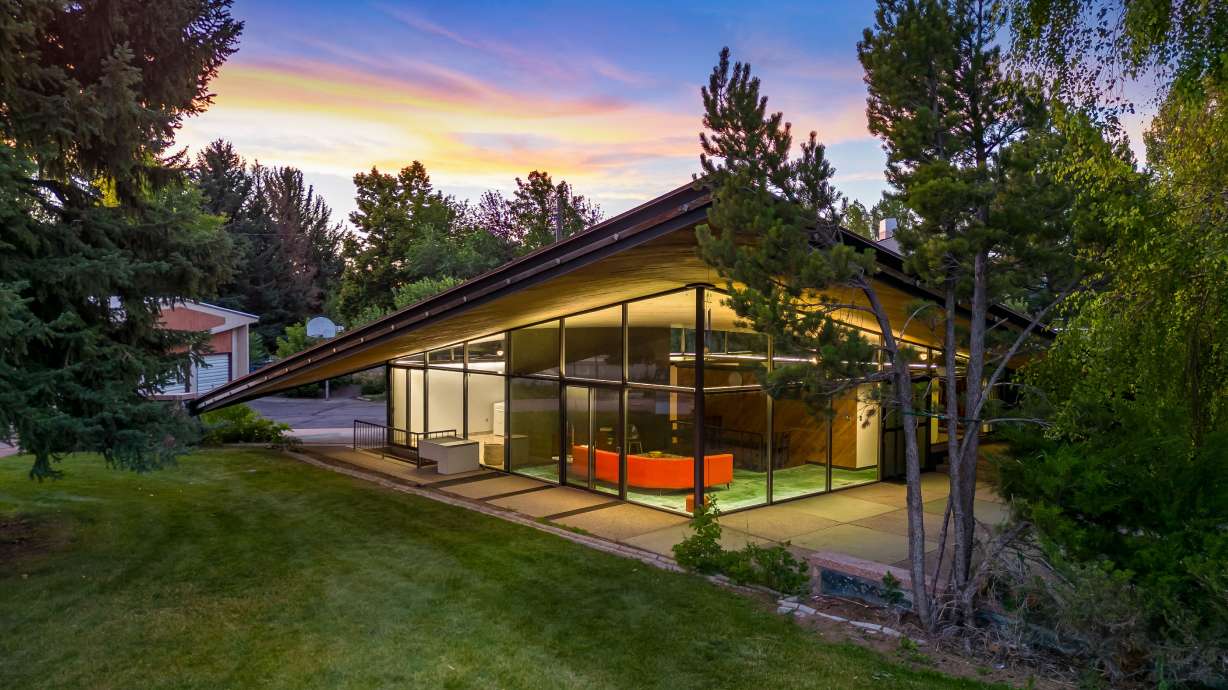 This midcentury modern house is for sale in Providence. The home for sale in northern Utah has made it to Zillow Gone Wild.