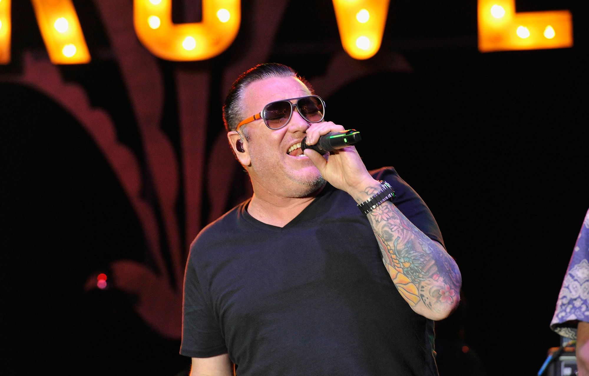 Steve Harwell of Smash Mouth has died.