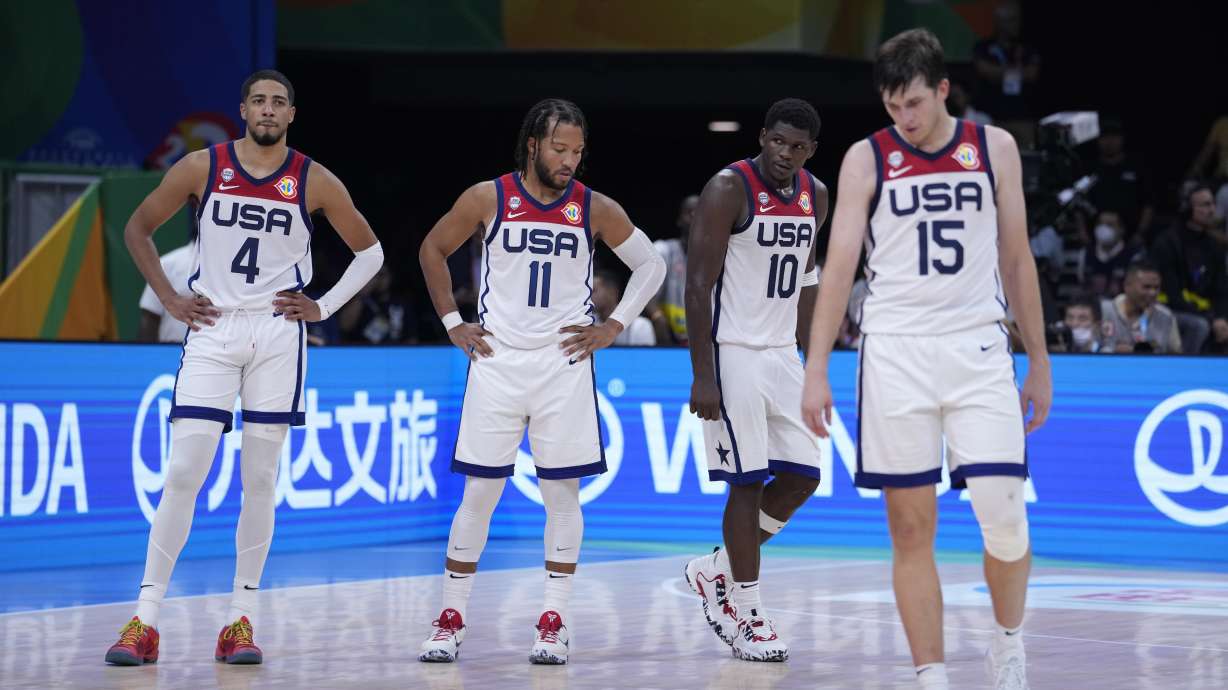 United States players react after the Basketball World Cup bronze medal game between the United States and Canada in Manila, Philippines, Sunday, Sept. 10, 2023.