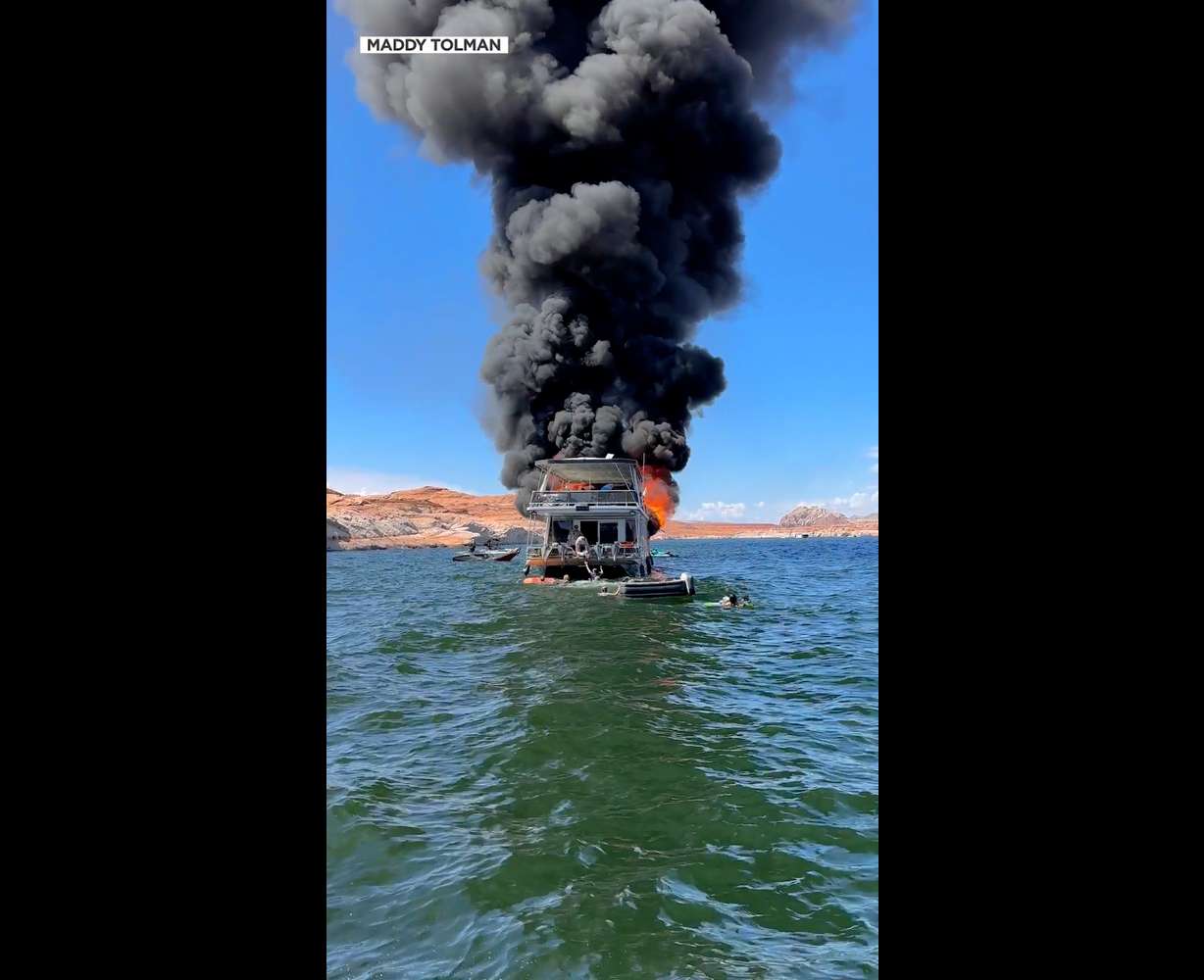 Couple reflects on fiery Lake Powell houseboat rescue