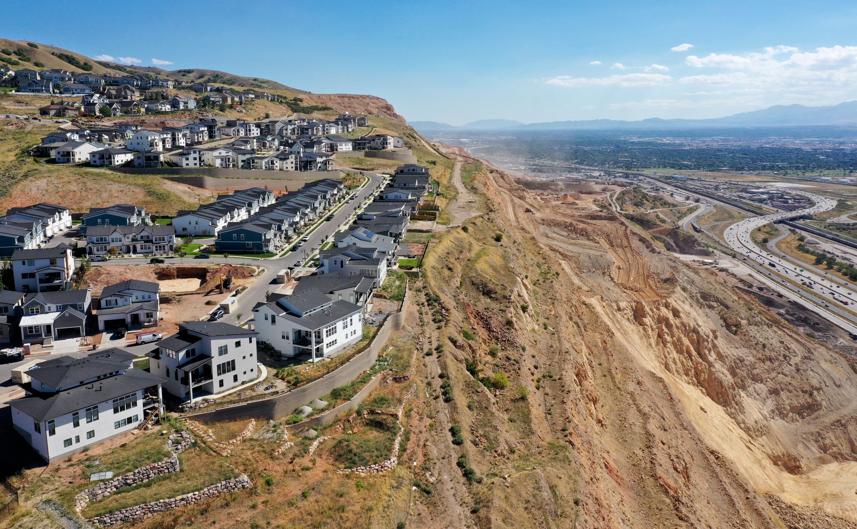 Homes are pictured in North Salt Lake on Aug. 28. Economists are predicting a “mild recession” in 2024.